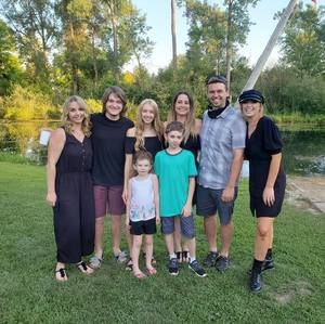 Meet your Posher, Ray